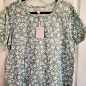 Lauren Conrad mint green with white floral print short sleeve knit top with ruff
